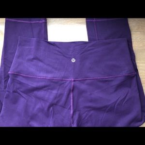 Lululemon purple crops, size 10
